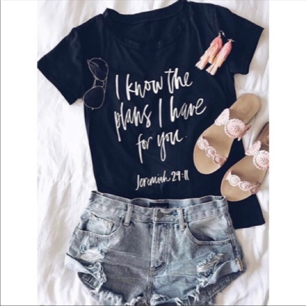 😇Religious Print T-Shirt 😇🎉HOST PICK🎉